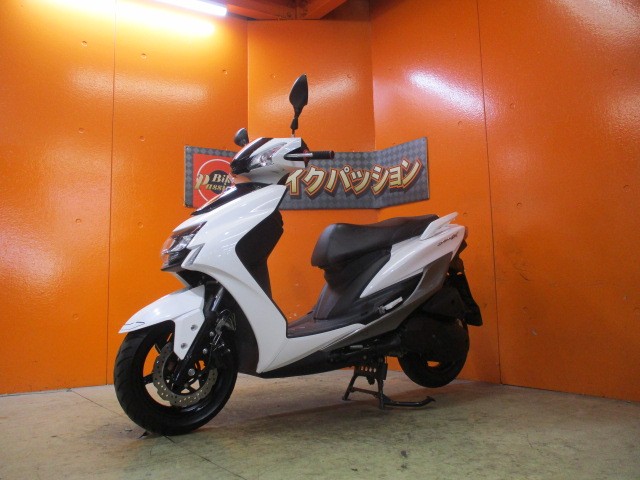 希少な現行モデルのＢ８Ｓ１の５型が安心の１オーナーでこの価格は正に他店追従不可能価格！早い者勝の一台