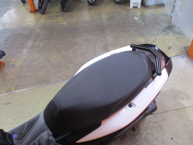 シートもこの通り破れもなければへたりもありません！ブランド品のアトラス！さらにシーシーバー付き！