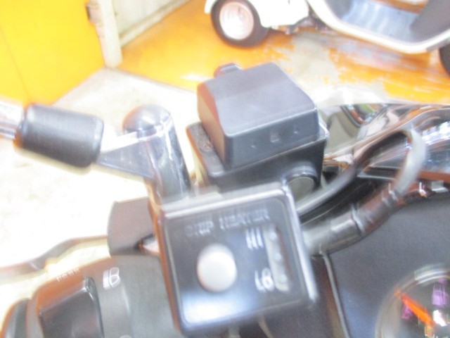 これは嬉しいオプション！グリップヒーターに高価な分離型ＥＴＣも装備済みでこの価格は本当にお安い！！