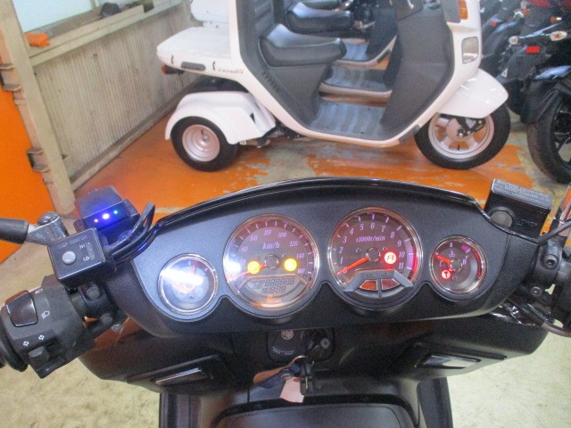 走行もまだまだの３４１４８ｋｍ！！ジェンマはこのインパネも特徴的で本当に近未来的でかっこいい！！