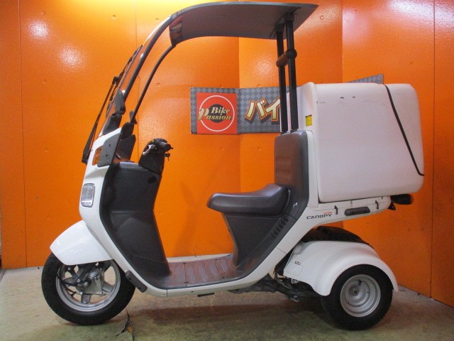 反対側もこの通り状態グッド！！希望の方は駆動系のＯＨも別途３万にて可能！冗談抜きの早い者勝ちの一台！