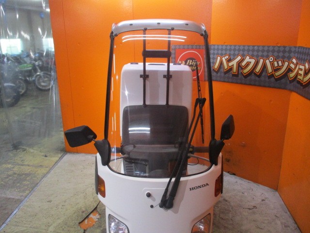 流石２０１８年の現行モデル！スクリーンもこの通りとっても綺麗ですよ！ミニカー改造済ですからノーヘル可