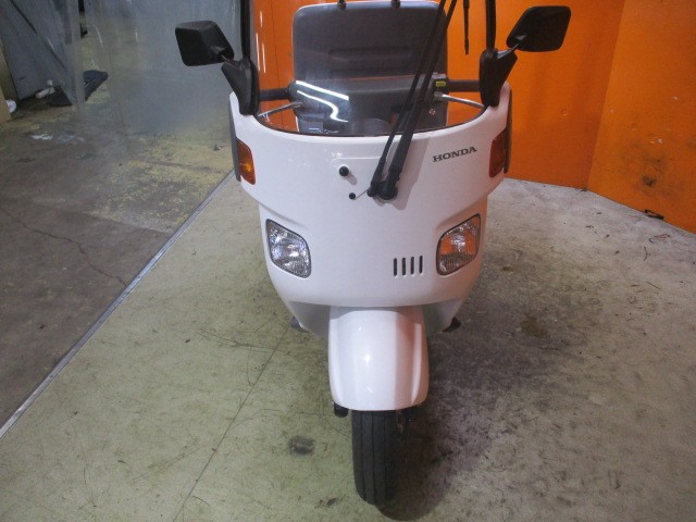 フロントから見てもこの通り状態グッド！好評のノーヘル乗車が可能になるミニカー改造も購入時は４万にて！