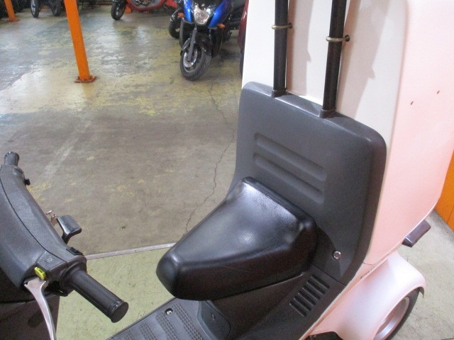 シートもこの通り破れもなくへたりもありません！来店が難しい場合にはお電話にて通販も可能ですよ！