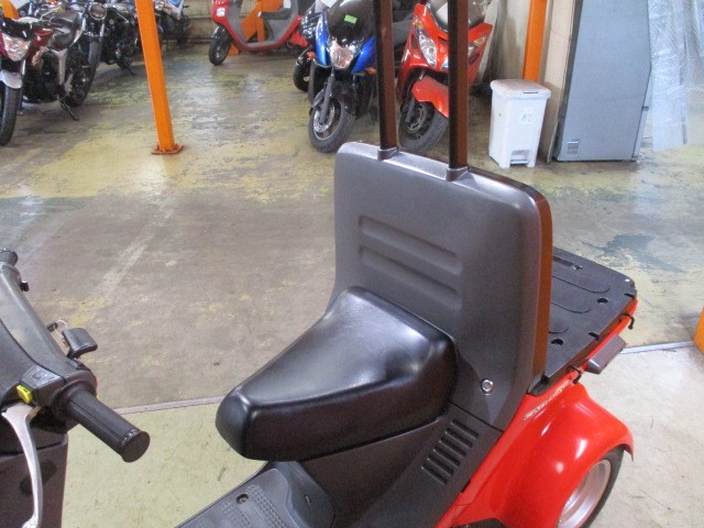 シートもこの通り破れもなければへたりもありません！来店が難しい場合にはお電話にて通販も可能ですよ！