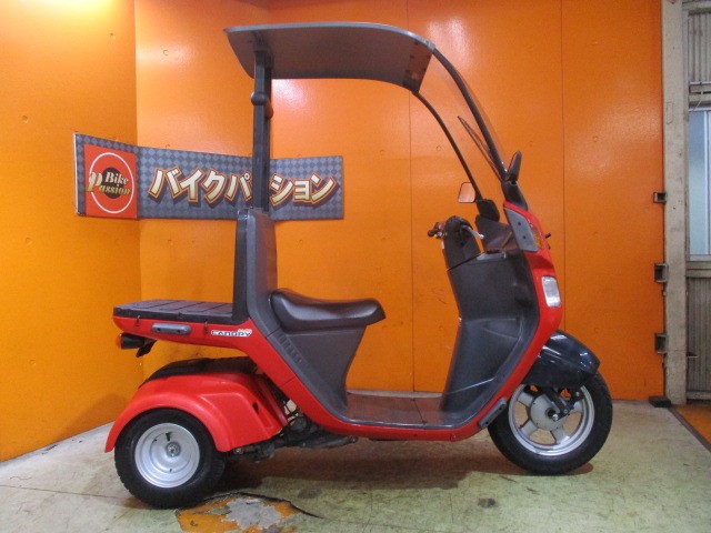 横から見てもこの通り状態状態グッド！当社ではオールペンも受付中ですよ！あなただけの一台を当社で！！