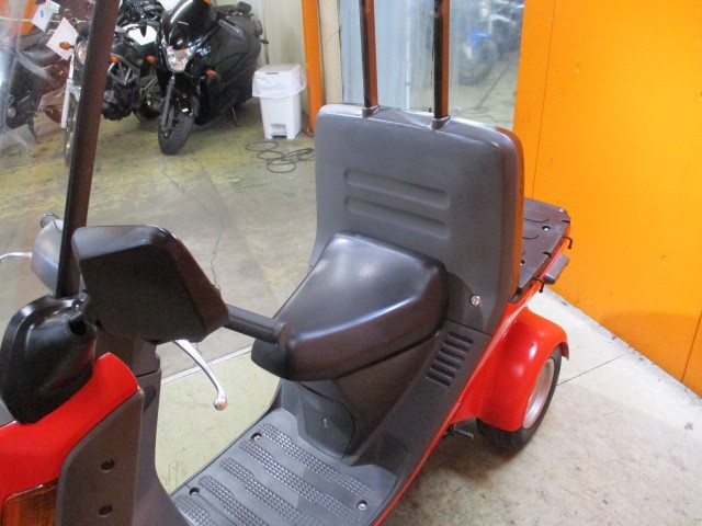 シートもこの通り破れもなくへたりもありません！来店が難しい場合にはお電話にて通販も可能ですよ！！