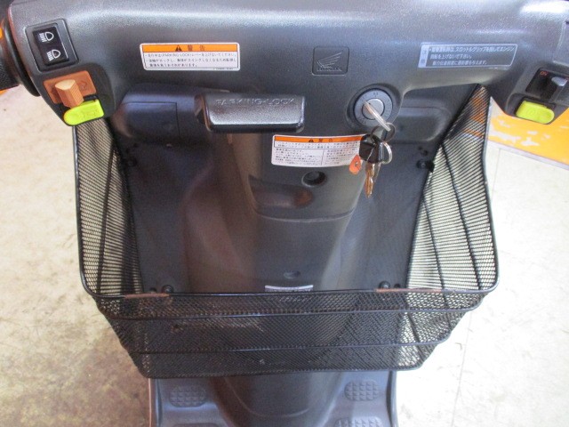 現在では入手自他が非常に難しいインナーバスケット装備！このインナーバスケットがあるだけで本当に便利！