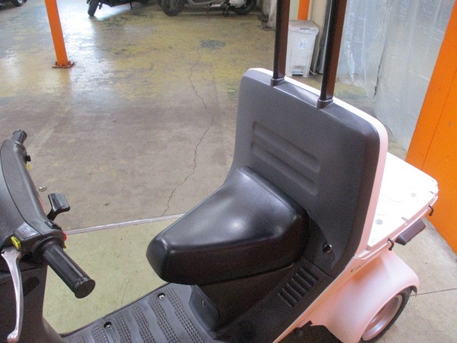 シートもこの通り破れもなくへたりもありません！来店が難しい場合にはお電話にて通販も可能ですよ！