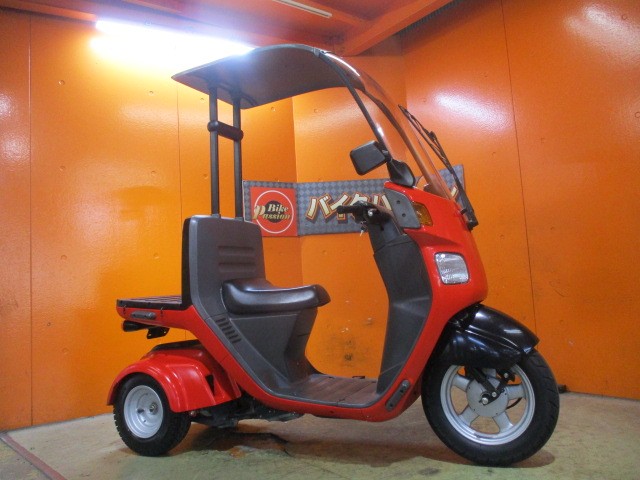 車台番号１３１始まりの２０２０年のキャノピーが緊急入荷！購入を希望の方は０９０４４１８５３３２小西！