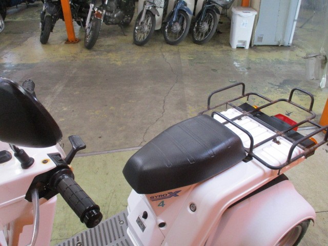 シートもこの通り破れもなければへたりもありません！荷台もあおり仕様にしている便利な一台ですよ！！