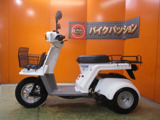 反対側もこの通り状態グッド！当社でオールペンも可能！あなただけの一台を当社で作りませんか！