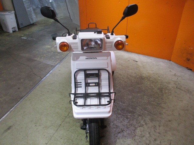 フロントから見てもこの通り状態グッド！こちらのジャイロＸですが当社で駆動系のＯＨ済み車両！安心の一台