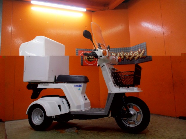 フルオプションのミニカー改造済みの低走行上質車が入荷！購入を希望の方は０９０４４１８５３３２小西まで