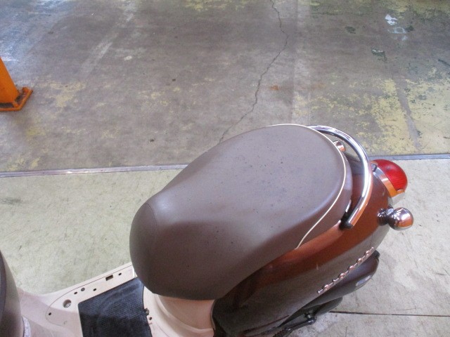 シートもこの通り破れもなければへたりもありません！来店が難しい場合にはお電話にて通販も可能ですよ！