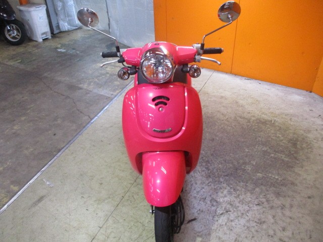 フロントから見てもこの通り状態グッド！やはりこのカラーのインパクトは凄い！私は男性にもお勧め！