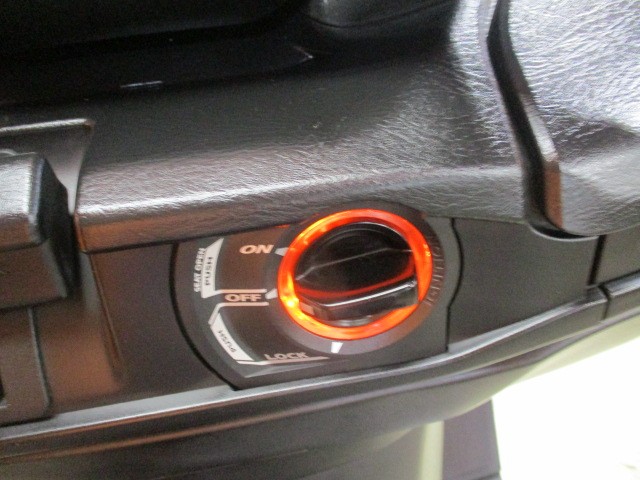 モデルチェンジ後のＣＫ４４Ａですから鍵をさす必要のない、電子キータイプ！これは本当に便利ですよ！！