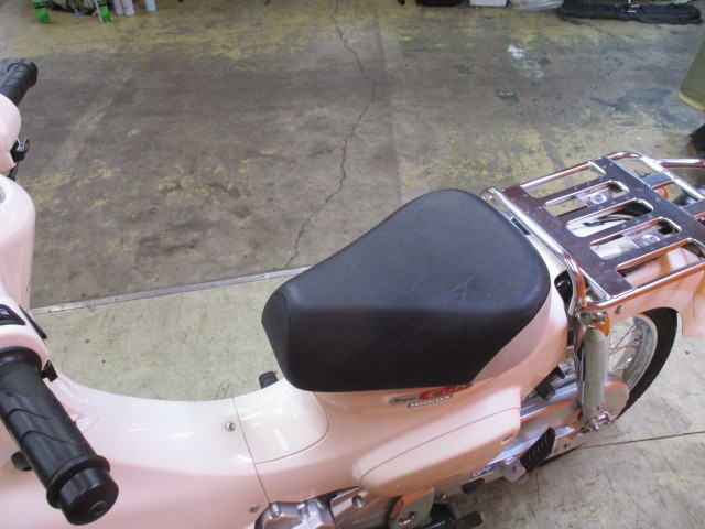 シートもこの通り破れもなければへたりもありません！安心の純正フルノーマル車両！通販も大歓迎の一台！！