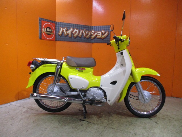 横から見てもこの通り状態グッド！！やはりこのパールフラッシュイエローはＴＨＥホンダって感じですよね！