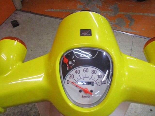 走行も４７０１ｋｍの低走行車！燃料消費率１Ｌ＝６７ｋｍはやばい高燃費車！流石世界のカブ！ＢＹ日本製