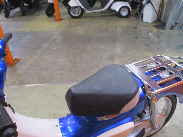 シートもこの通り破れもなければへたりもありません！来店が難しい方はお電話にて通販も可能ですよ！！