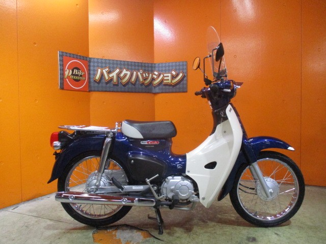 横から見てもこの通り状態状態グッド！カブは昔はビジネスモデルでしたが今やシティーモデルですよね！