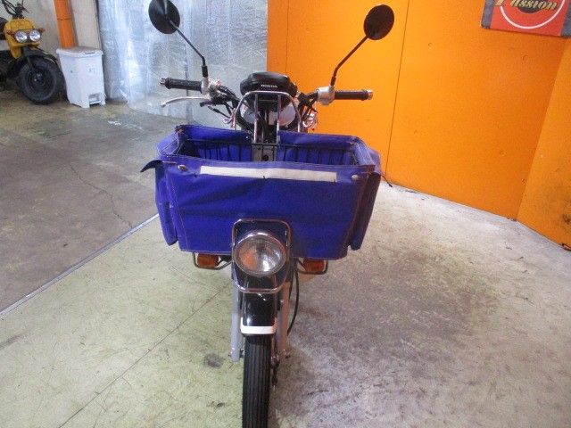 フロントから見てもこの通り状態いいですよ！モデルプロなので大型かごが使いやすい！