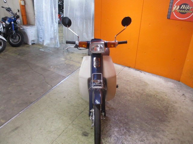 フロントから見てもこの通り状態グッド！やはりカブといえばこの国内製造のＡＡ０１モデルですよね！