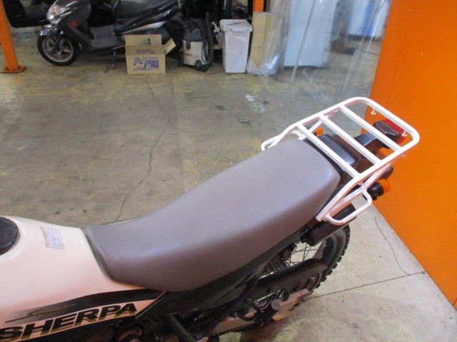 シートもこの通り破れもなければへたりもありません！現在では非常に入手の難しいキャリアも装備済み！