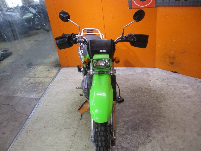 フロントから見てもこの通り状態グッド！買ったらまずはつけたいナックルガードも装備済み！勝負価格ですよ