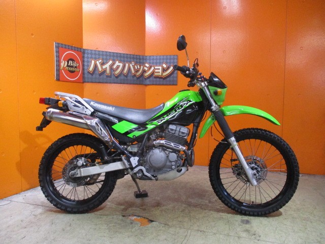 横から見てもこの通り状態グッド！車高が低くて乗りやすいオフっていえばこのシャルパですよね！！