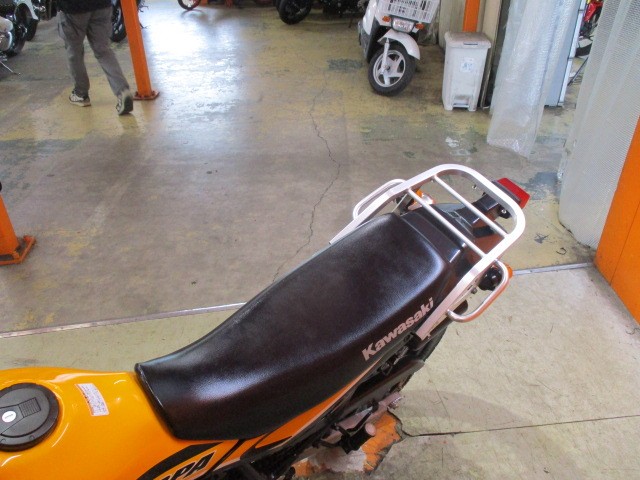 シートもこの通り破れもなければへたりもありません！今や入手自体が難しい！キャリア装備も嬉しいですよね