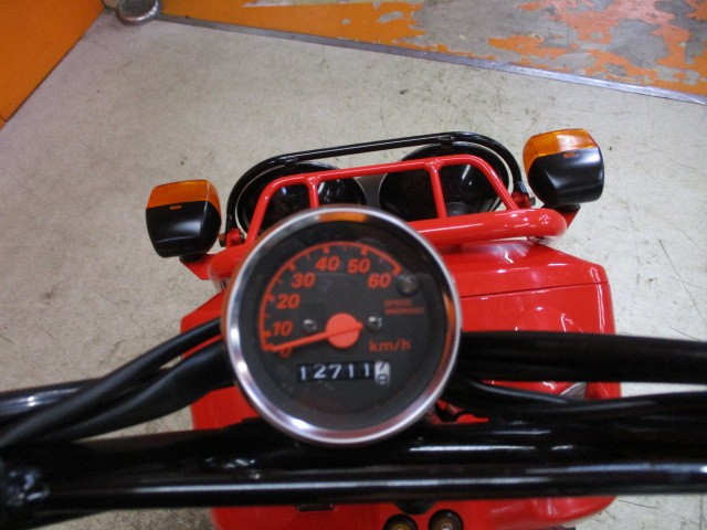 走行もまだまだの１２７１１ｋｍ！燃料消費率１Ｌ＝７５ｋｍの高燃費車両ですから通勤にももってこいの一台