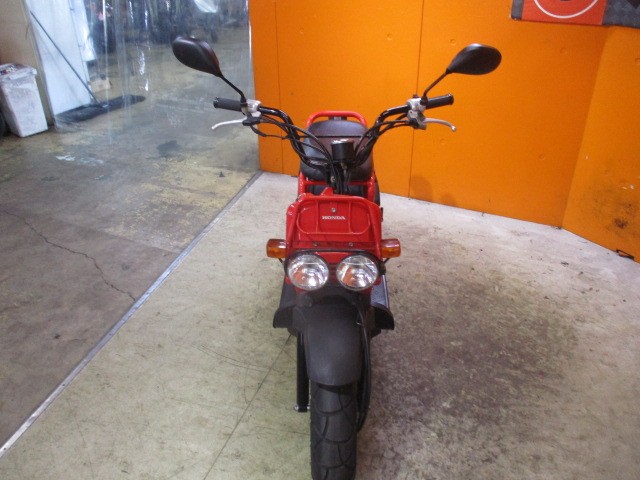 フロントから見てもこの通り状態グッド！！この迫力の２眼スタイルのズーマーも今や希少車！早い者勝ち！！