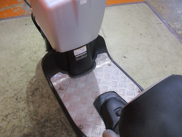 足もとも綺麗にアルミステップボード装着済み！走行性能に変わりはないですが、見た目がグッドよくなる！！