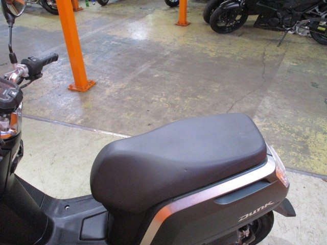 シートもこの通り破れもなくへたりもありません！来店が難しい方はお電話にて通販も可能ですよ！決済価格！