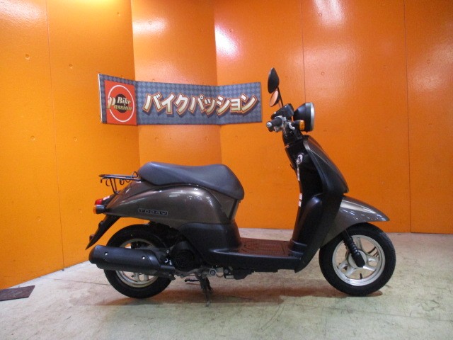 横から見てもこの通り状態グッド！！安心の１オーナーの純正フルノーマル車両ですよ！！