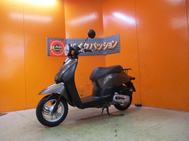 こちらの車両は納車点検を行わないので保証はありませんが支払総額がとってもリーズナブル！！