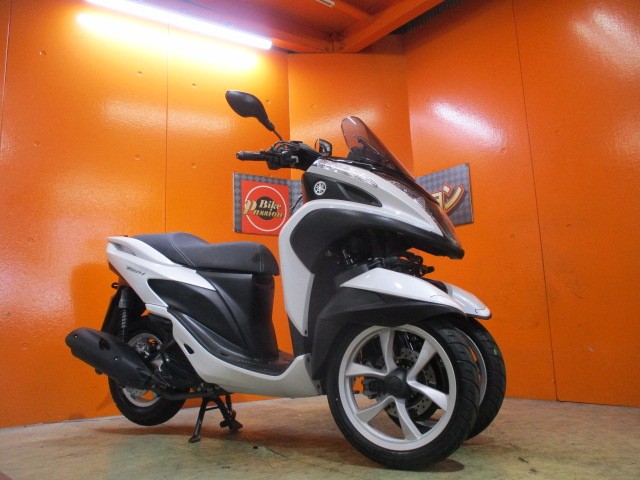 低走行の綺麗なトリシティが緊急入荷！真剣に購入を希望の方は悩む前に０９０４４１８５３３２小西まで！！