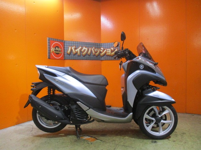 横から見てもこの通り状態グッド！写真の通り状態グッドでさらにドラレコも付いてこの価格は本当にお安い！