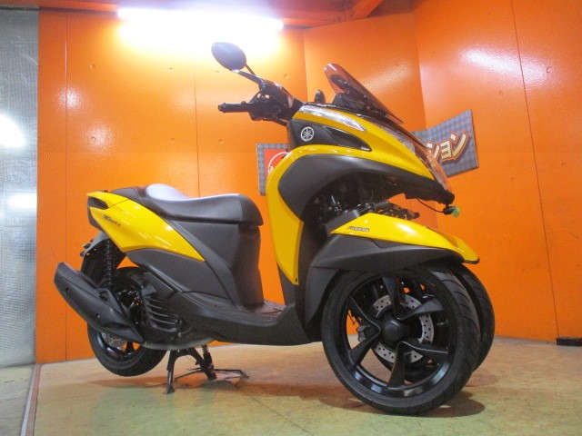 綺麗なイエローにオールペン済みのＡＢＳ付きのトリシティが入荷！希望の方は０９０４４１８５３３２小西！