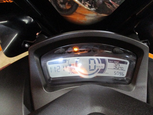 走行も５０９６ｋｍのびっくり低走行！トリシティの中古車は本当に希少ですので悩むのは危険ですよ！