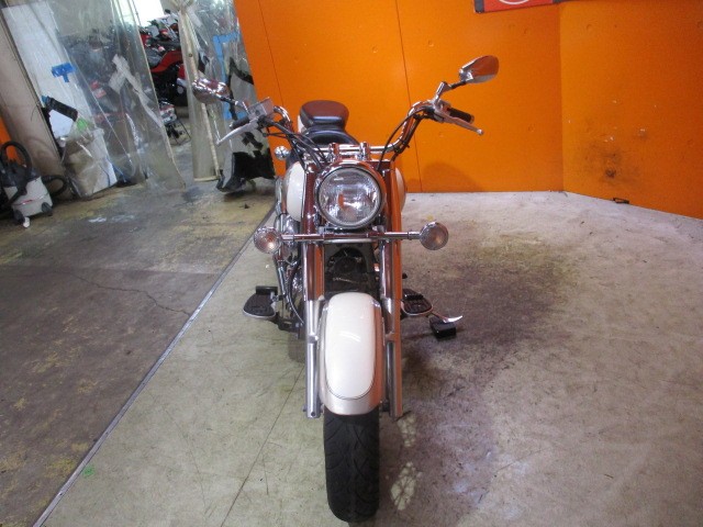 フロントから見てもこの通り状態グッド！！購入時はＬＥＤ取り付け工賃無料ですよ！勝負価格の一台！！