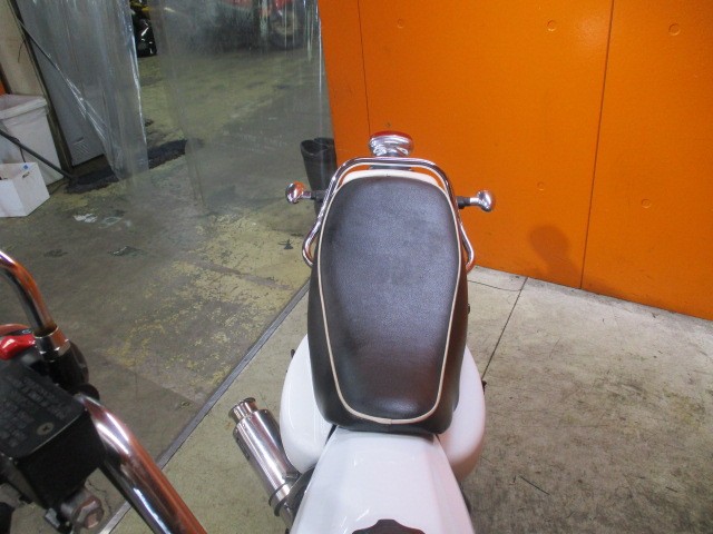 シートもこの通り破れもなければへたりもありません！社外のフラットシートで見た目がさらにグッドに！！