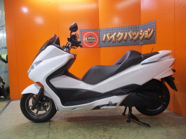 反対側もこの通り状態グッド！！駆動系の樹脂の日焼けもなく機関もとっても良好！悩むのは本当に危険な一台