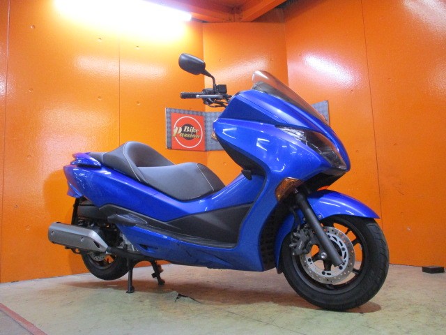 希少な後期の２０１１年の低走行のフォルツァＺが入荷！真剣に購入を希望の方は０９０４４１８５３３２小西