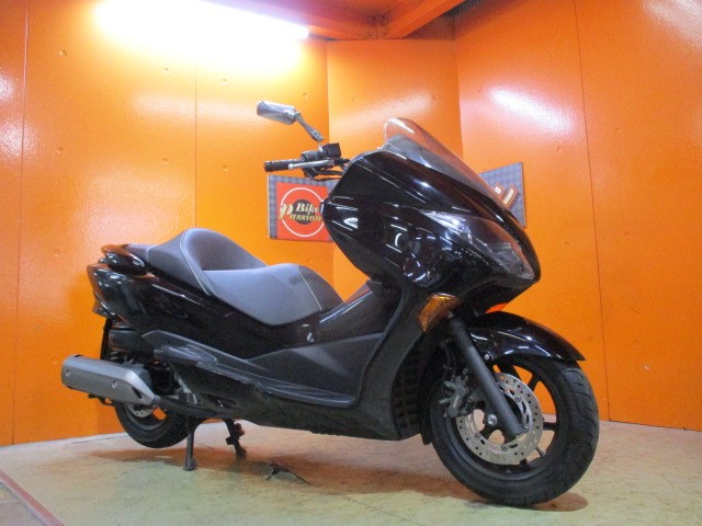 希少な２０１１年の後期モデルのブラックのフォルツァＺが入荷！希望の方は０９０４４１８５３３２小西まで