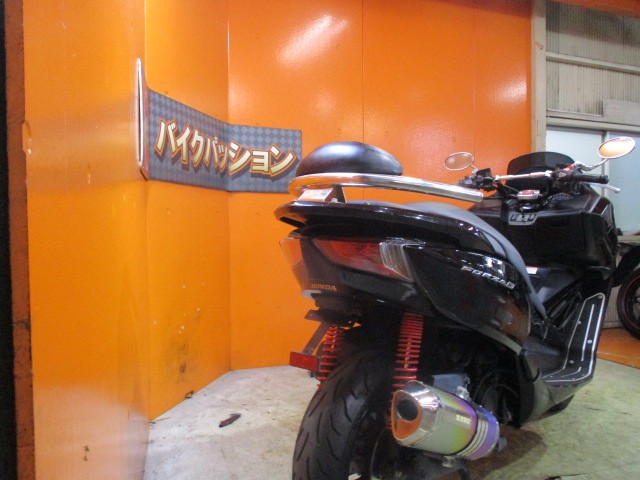 勿論Ｒ周りはフェンダーレス済み！！高級ビクスクに乗るなら、フェンレスはもはやデフォルトですよね！！