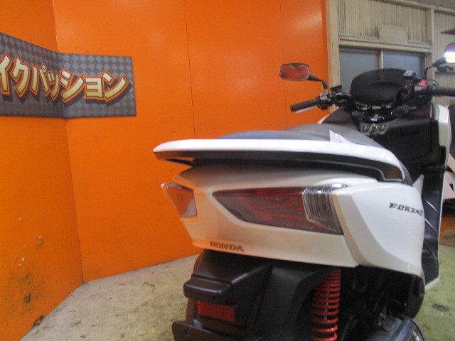 Ｒ周りもフォルツァＳＩはテールが本当にスポーティーでかっこいい！！悩むのは危険な一台！！