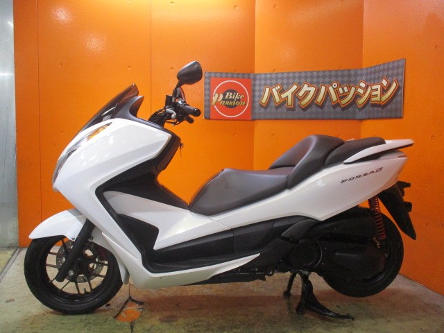 反対側もこの通り状態グッド！専門店でもディーラーでもない量販店の当社だからこそできるこの価格設定！！